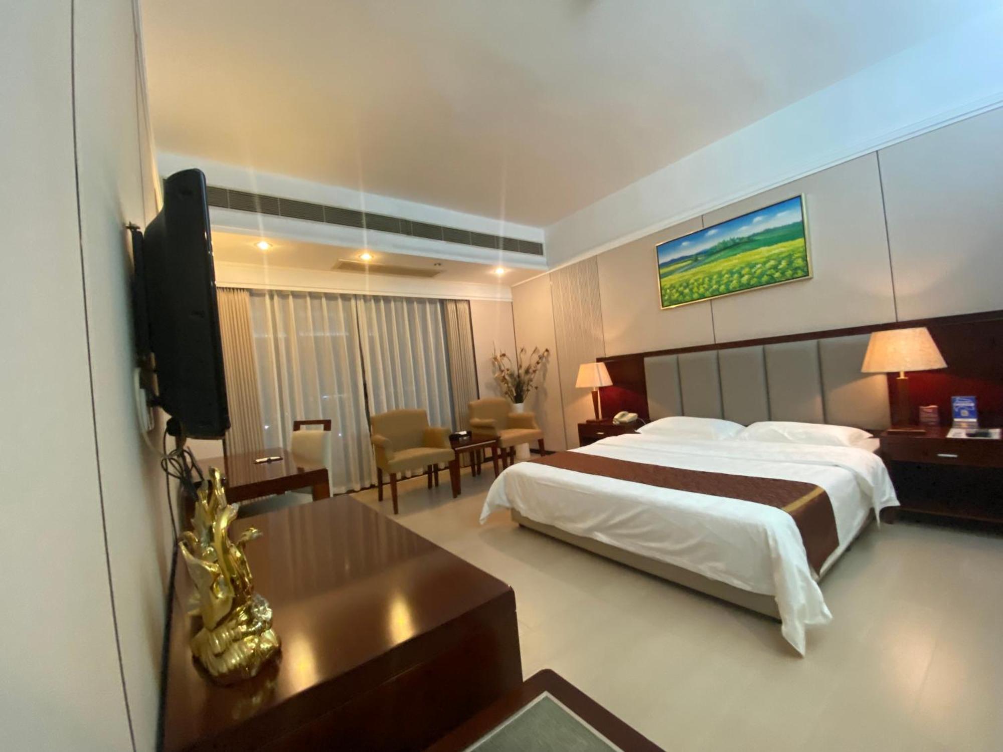Yinfeng Hotel Guangzhou North Station Branch, Huacheng Road Subway Station Branch Exterior photo